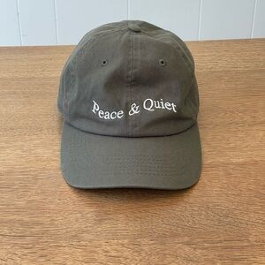 Museum of Peace and Quiet hat